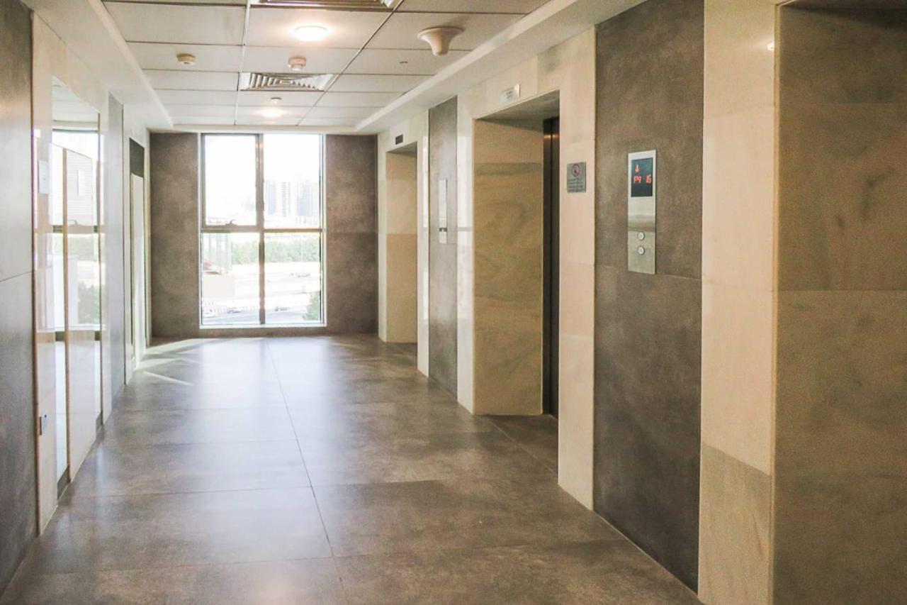 Oyo 860 Studio Apartment, Maya Tower 4, Jumeirah Village Triangle Ντουμπάι Εξωτερικό φωτογραφία